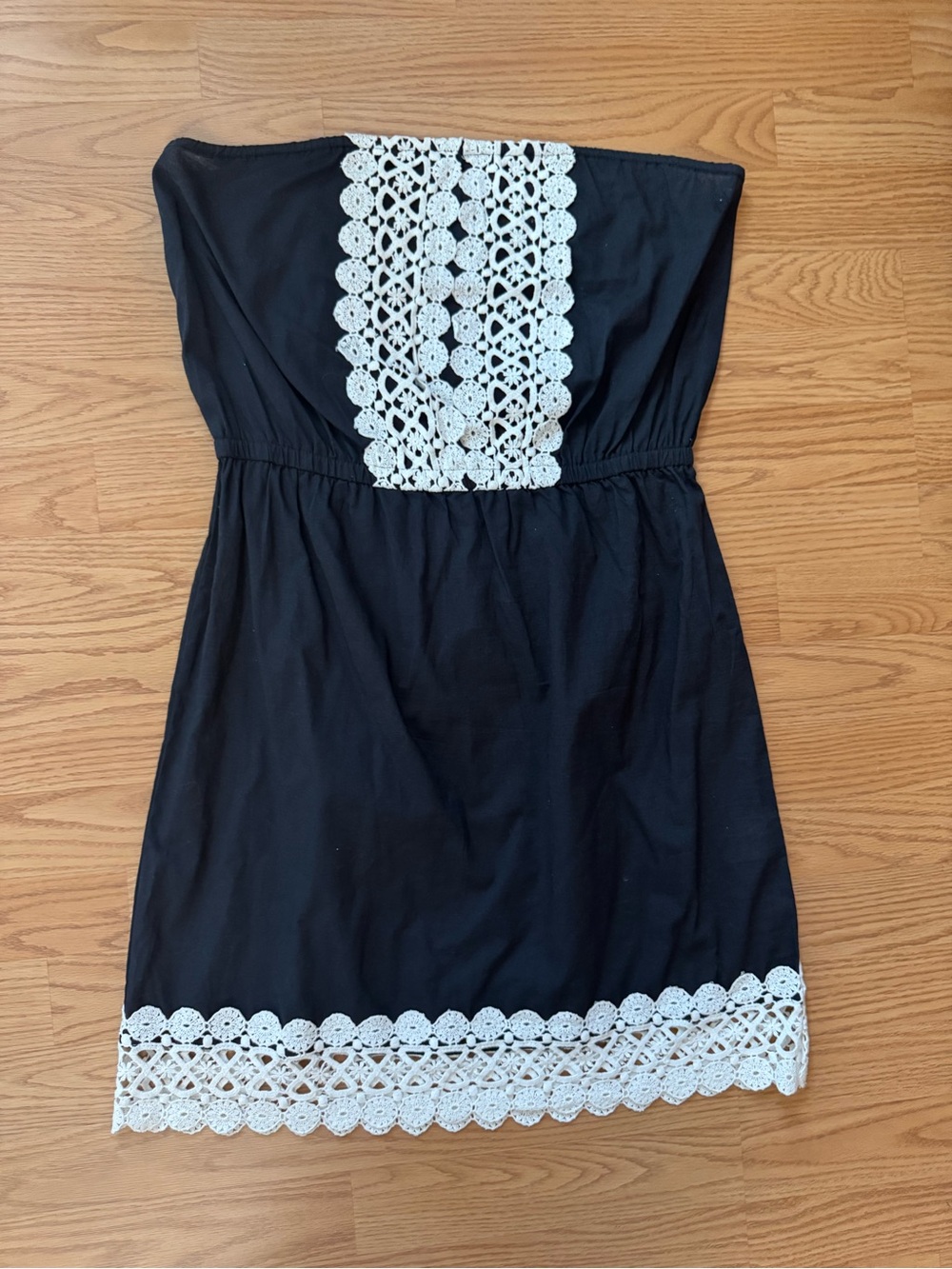 Mud Pie Black Strapless Dress with White Crochet Accents - M
